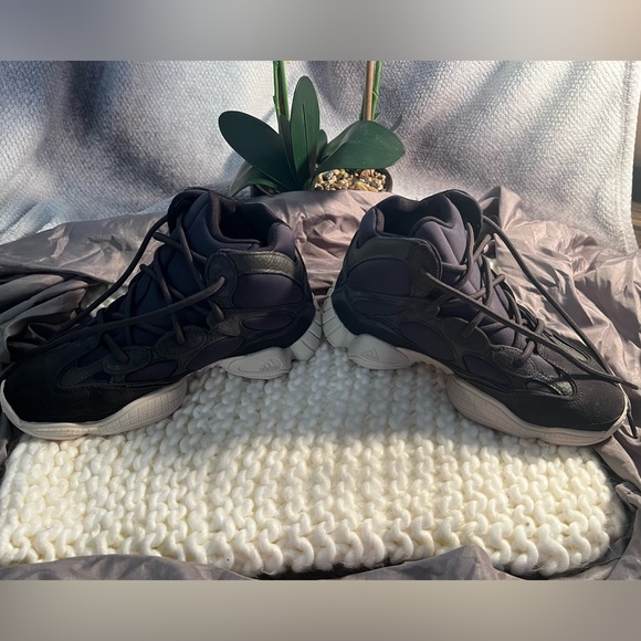 Size 7 gently worn, Slate gray YEEZY 500 High Sneakers - Picture 11 of 15